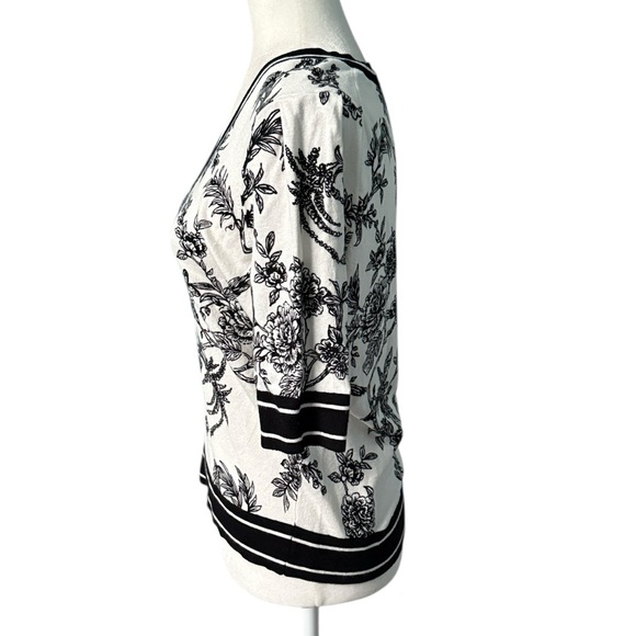 WHBM Floral Printed Pullover Sweater Black White Size Medium - Picture 2 of 11